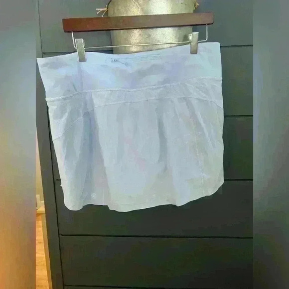 Athleta Run with it 14” skort Swallowtail blue xl - Picture 2 of 4